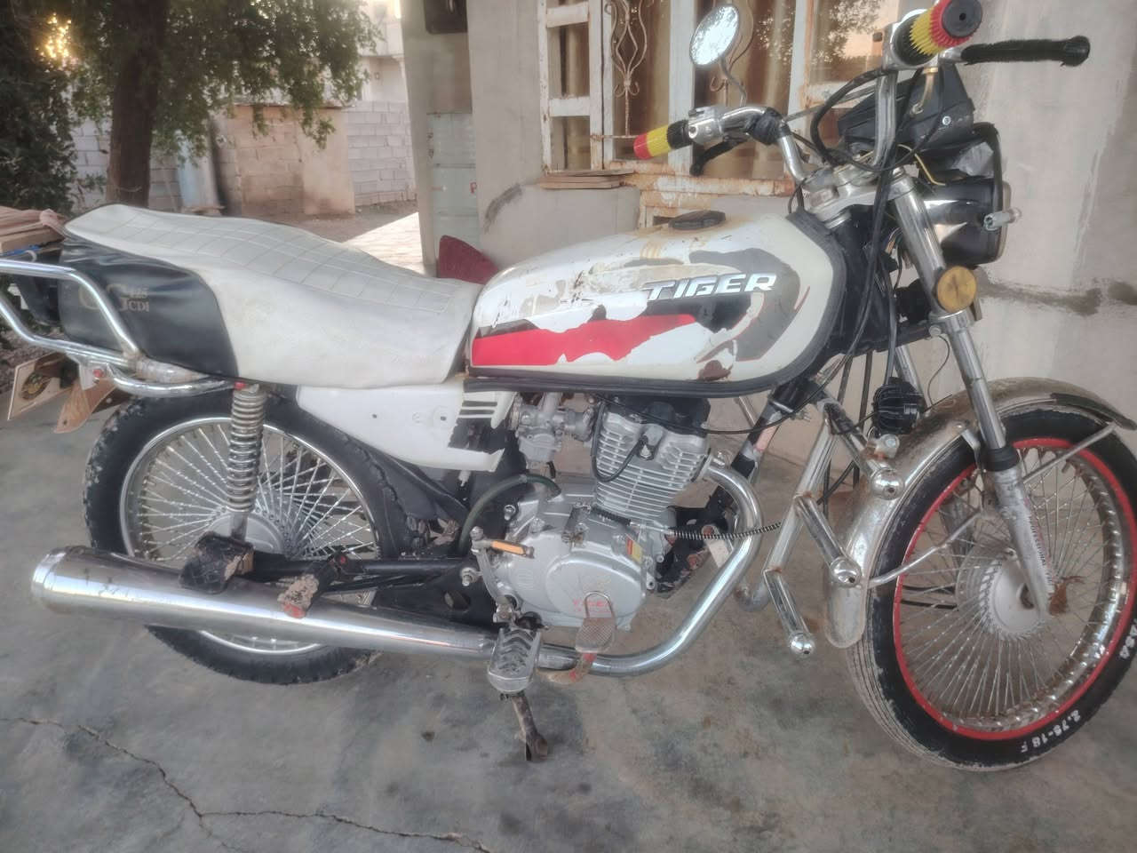 ماطور تايكر 2020جاهز كامل
نقص اشاير فقط
الماطور معمر ولفات وبستم
الطبق الجوة مامفتوح
مو شراي لا تكسر بلماطور 
ناحية القيارة قرية المكوك
السعر 350،000
***********
***********
