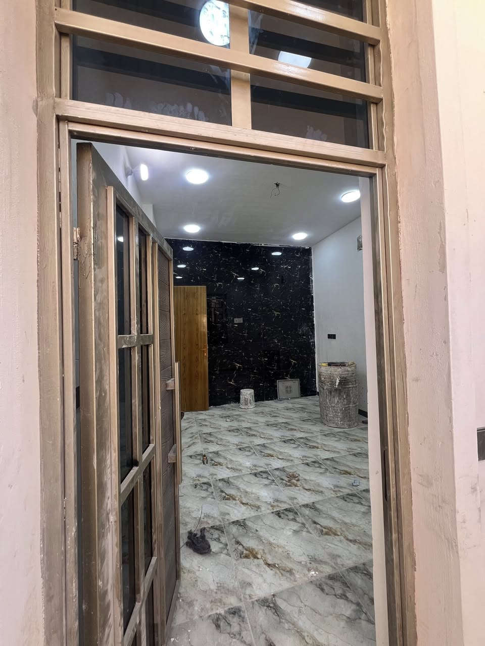 بيت بناء جديد_زيرو درجة اولى بسعر مناسب
الدار للبيع (للسكن /والاستثمار) يصلح للسكن عوائل (2)
مساحة البيت 75 م بناء حديث 26 الواجهة 5 في 15 الجدران منعزله عن جيران
📍الموقع الحرية محلة428 مقابيل شارع افران الزهراء
يتكون بيت من طابقين ونص وكل طابق معزول عن الاخر من ناحية (الكهرباء- ماء)
وكل تفاصيل موجودة مع فيديو 
للاستفسار:
***********
