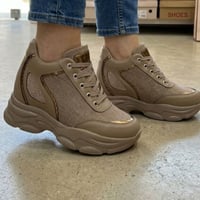 احذية هبة • نسائية • شحن