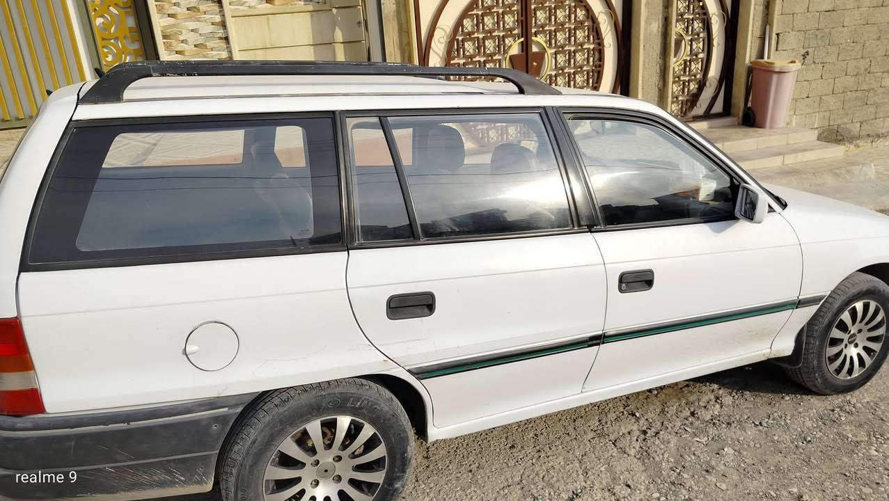 سلام عليكم
استرا للبيع مديل 1992 حجم المحرك 18 
كير محرك طخم دبلات شرط  السعر 56وبيها مجال 
 *********** 
***********
