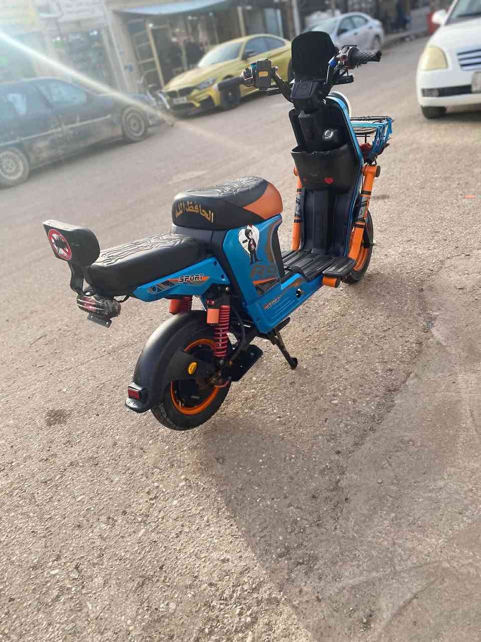 السلام عليكم للبيع شحن r9 يخبل جديد مامستخدم بس شهرين الحجم الچبير كارت وبصمه وسويچ شاحنته الاصليه 5 بطاريات كبار مو صغار كله شغال يرهم مراوس بماكس وبيع ب275 قفل من الاخير لتعاملني مكاني ديالى الخالص هبهب رقمي***********
