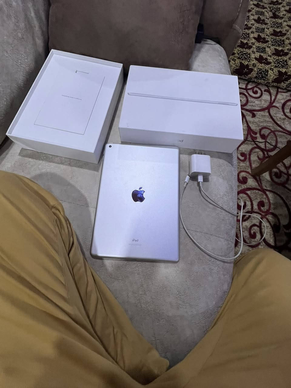 سلام عليكم ايباد 9 للبيع سعره 230 بي مجال الايباد جديد استعمال قليل مكاني نجف براكيه يم بوابات الخروج مال المطار النجف رقم *********** واتساب موجود
