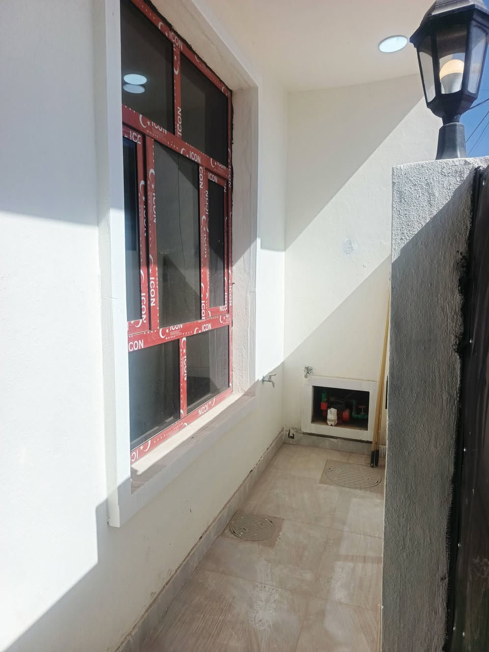 متوفر دار للبيع البوعيثه مجمع العيثاوي 50 طابقين زیر و تجاري قرب مول ادم سعره جدا مناسب
***********
