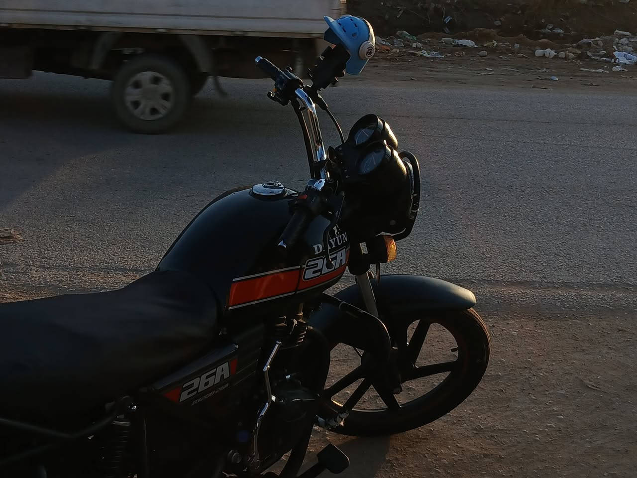 السلام عليكم نفخ مديل ١٩ اصولي دراجه ناشفه نكره سلف ما ناقصها شي كبل للشارع بيع او مراوس ***********
