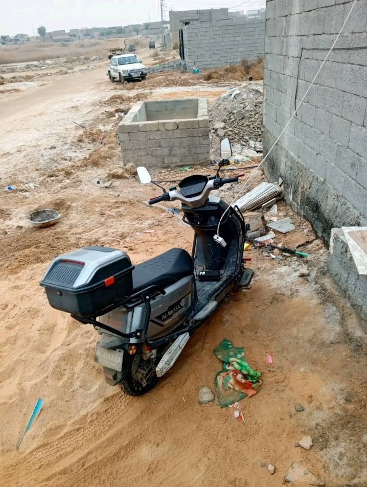 للبيع.🔥 السلام عليكم موطور شحن نوع 💎الماسه
بعده جديد كله شغال مابي نقص.(6بطاريات) ☺️لايت زنون عالي و دبل اشاير☺️ بريكات و دبلات و الوياله سبورت رياضي♥ و جنطه و خوذه مرايات وشاحنه سريعه🤍 و نضيف حيل😍(مستخدم قليل 3اشهر فقط)  (والموطور اقتصادي ميصرف شحن حيل زين) 💕السعر.( 650)وبي مجال بسيط🖤(المكان الرمادي الشراع.)  (الستفسار خاص او ~)🌲( ***********)
