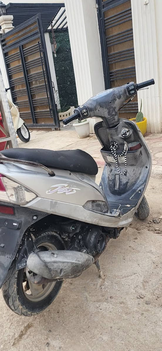 ماكس منغولي ما مفتوحه
السلام عليكم 

دراجة ماكس منغولي كفالة عامة
 ختم واحد ويه المكينه دراجه بلادي من طول لطول
مكاني حله شارع 80/
السعر 580/بي مجال حك الجيه 
*********** واتساب 
او علقلي واني اطبلكو
