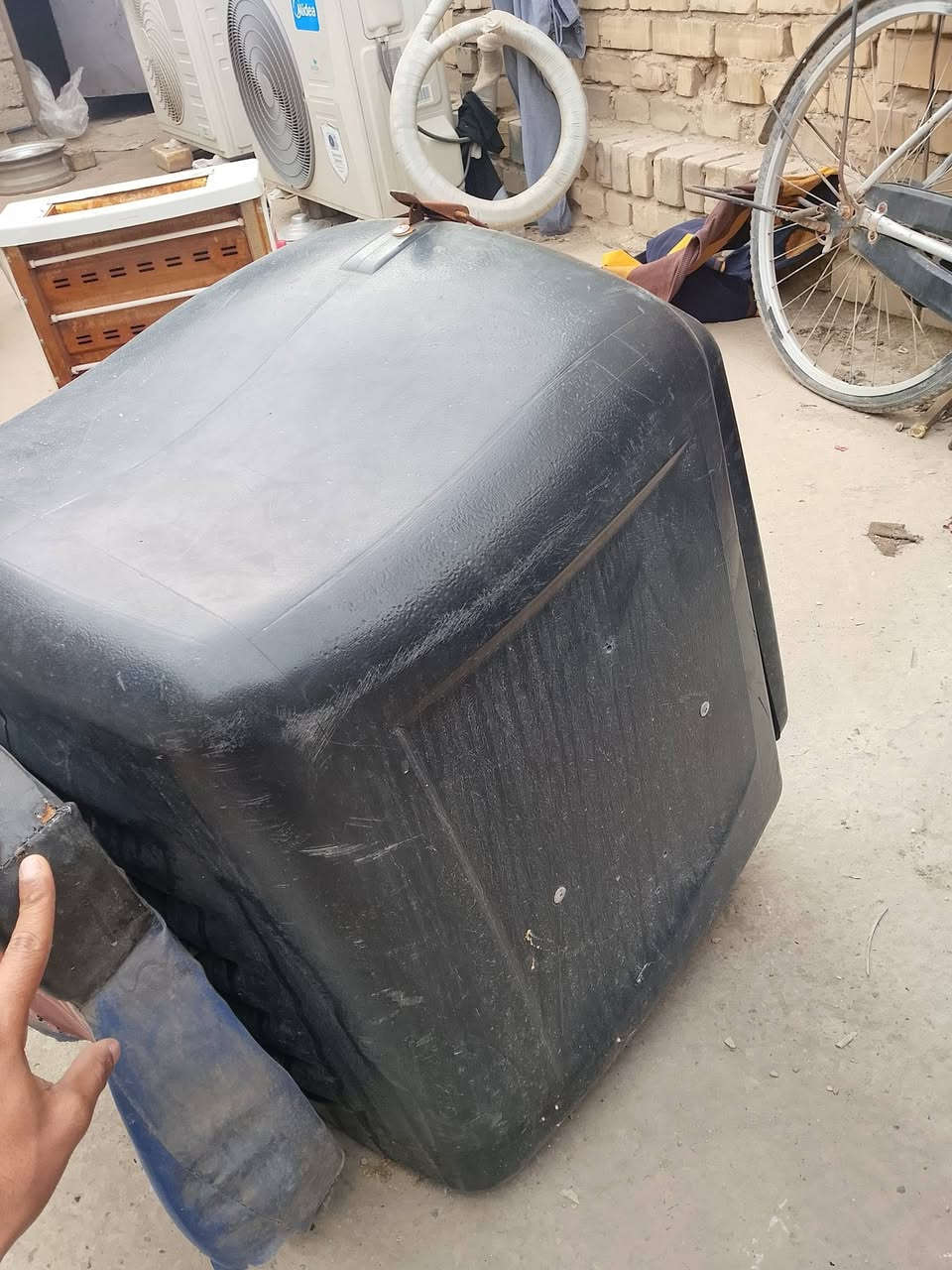 صندوق  دلفري مابي شي للبيع السعر ٣٠ وبيه مجال لطيبين ***********
