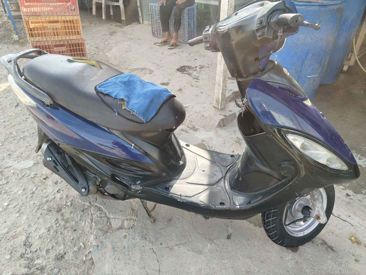 دراجه للبيع جاهزه مابيه اي نقص كهربائيات شغاله محرك مفتوح شغل مضبوط السعر 350مجال قليل المكان قضاء النصر


**إذا كنت صاحب هذا الإعلان وتريد حذفه لأي سبب، رجاءا أرسل رسالة إلى الدعم الفني**
