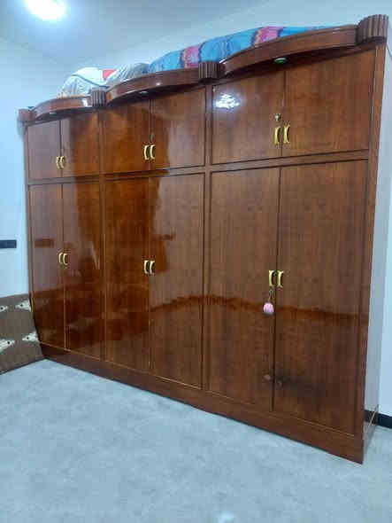 غرفة اخشاب للبيع مثل ما موضح بصوره مكان الخالديه سجاريه لاستفسار ***********
