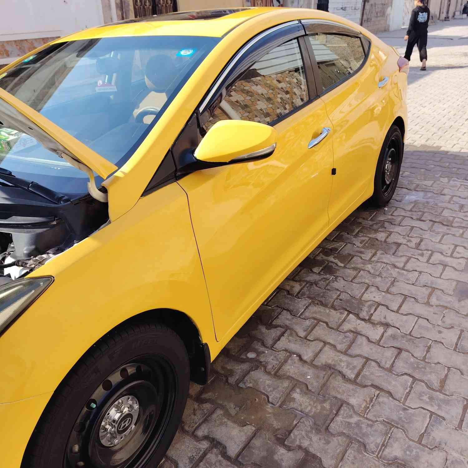 السلام عليكم النترا خليجي موديل 15 فول ما عدا البصمه سياره خير من الله دوشمه عامه تخم تاير 
كير مكينه مفتوحات لا تنقيص ولا تبخير هيئه غرامات مصفره سياره خير من الله رقم بغداد تحويل ثاني يوم سياره باسمي هزه جديده سعر 105 وبيها مجال الاستفسار ***********
