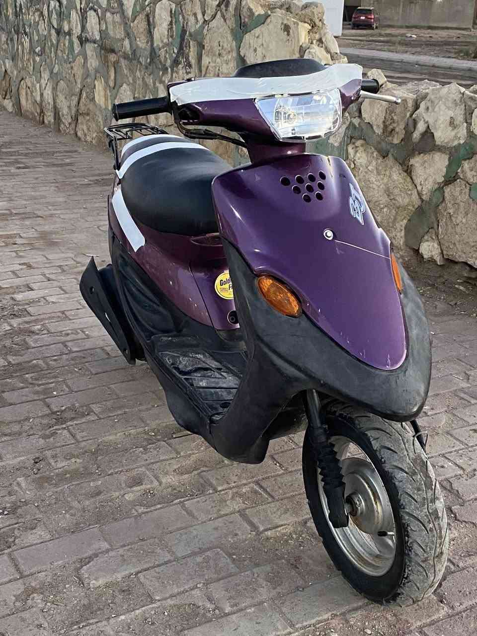 السلام عليكم دراجه بيجي مفتوحه مره1بوشه وبستم مال كص مكينه ناعمه كلش باتري جديد ضوه امامي جديد بك لايت شغال اشاير شغاله هورن شغال سلف عوزه بس شخاطه الدراجه نضيفه ونكره تشتغل السعر 375وبيه مجال رقمي *********** الشراي يجي خاص أو يتصل ع رقم ال مو شراي يطلع كبل بروح الحسين
