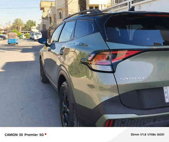 السلام عليكم سبورتج وارد أمريكي موديل ٢٣حادث بسيط جدا السياره جديده وجاهزة بسمي تحويل مباشر فول مواصفات اكس برو تو كلر رقم بغداد انكليزي مكان السياره بغداد لتواصل ***********
