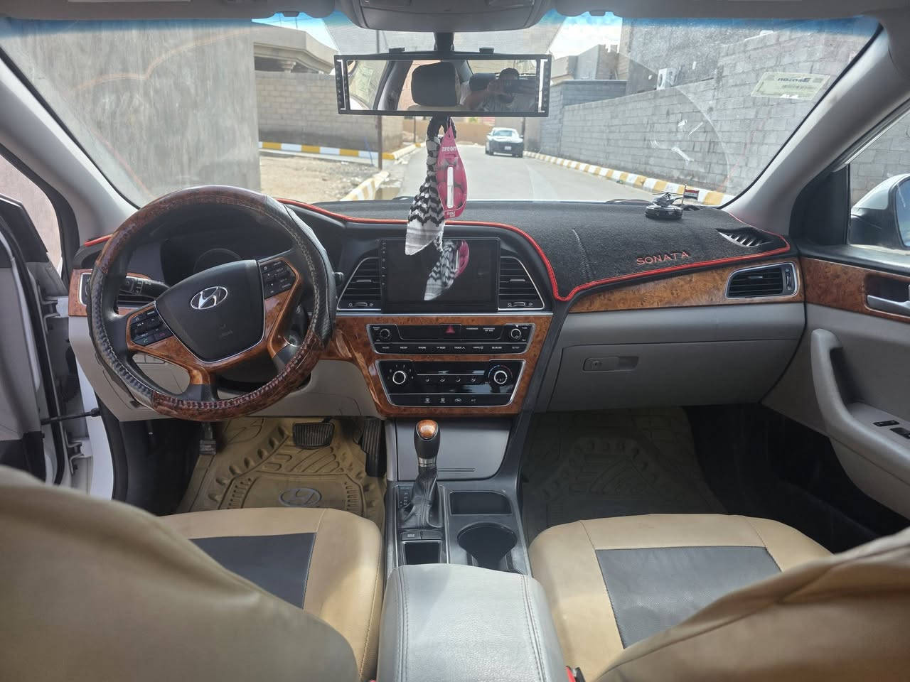 السلام عليكم سوناتا ١٦ للبيع بدون مراوس سعر  105$ للاستفسار الاتصال على رقم *********** مكان سياره القائم سونار موجود ويه صور  @إشارة
