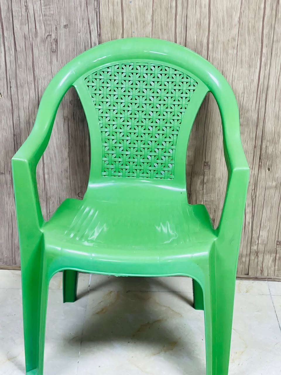 يتوفر لدينا كرسي اخضر و سماوي أسعار جدا مناسبه يتوفر لدينا توصيل كافه المحافظات ***********
