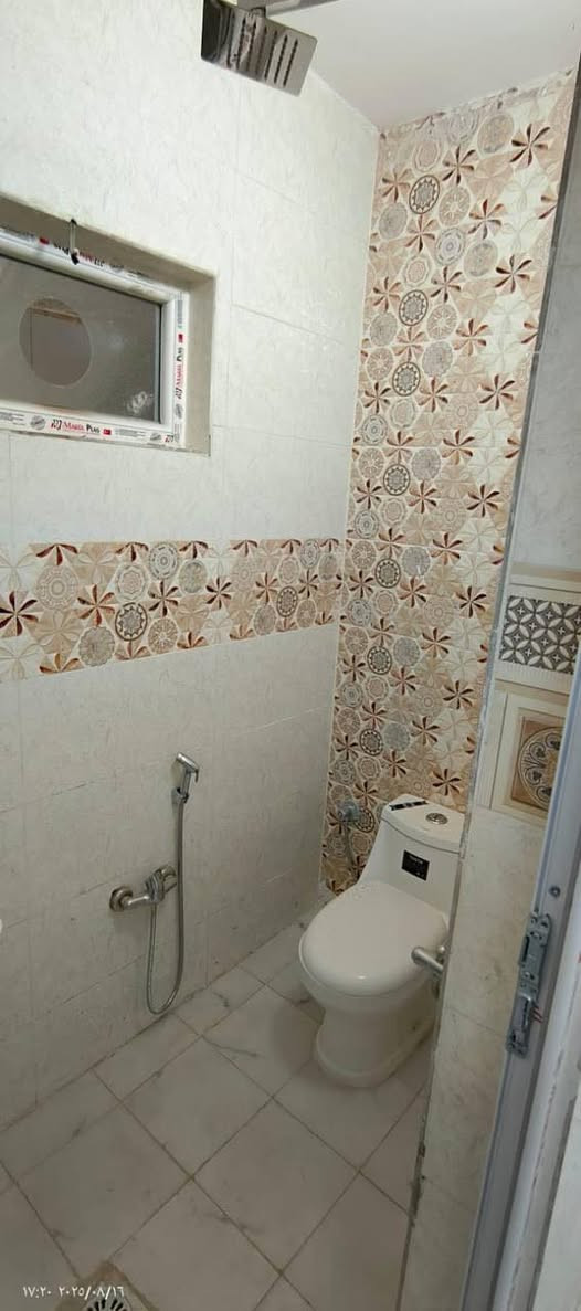 للبيع بسعر مناسب جدا بالنسبة للقاهرة 🏠🏠🏠

العنوان حي القاهرة بظهر خزان المياه طابو صرف🏠🏠

 مساحة 65 متر واجهة مرمر الشارع تبليط 
واجهة ٣ وربع نزال ٢٠

يحتوي الطابق الأرضي على طرمة+صالة + مطبخ +خدمات+غرفة نوم

والطابق الثاني يحتوي على غرفتين نوم + خدمات 

للاستفسار أو للحجز يرجى مراجعة مكتب الزبيدي الهندسي أو الاتصال على : ***********☎️
