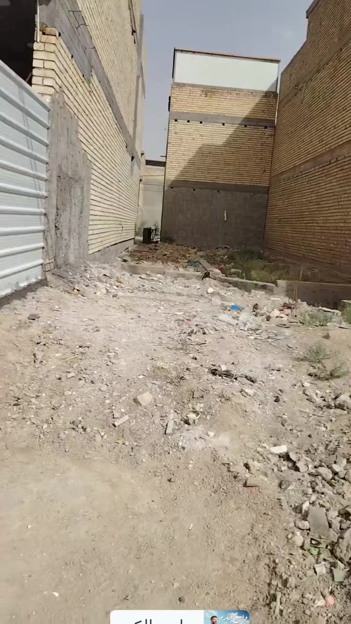 السلام عليكم قطعه  للبيع المساحه 125 متر واجهه 6:15 والنزال 20 تقع على شارع 20 العنوان منطقه قريبه على الشعله العقار طابوا ملك صرف وفيها كافه الخدمات ومن ضمن العقار حديقه تشجير للاستفسار يرجى الاتصال بالرقم***********
