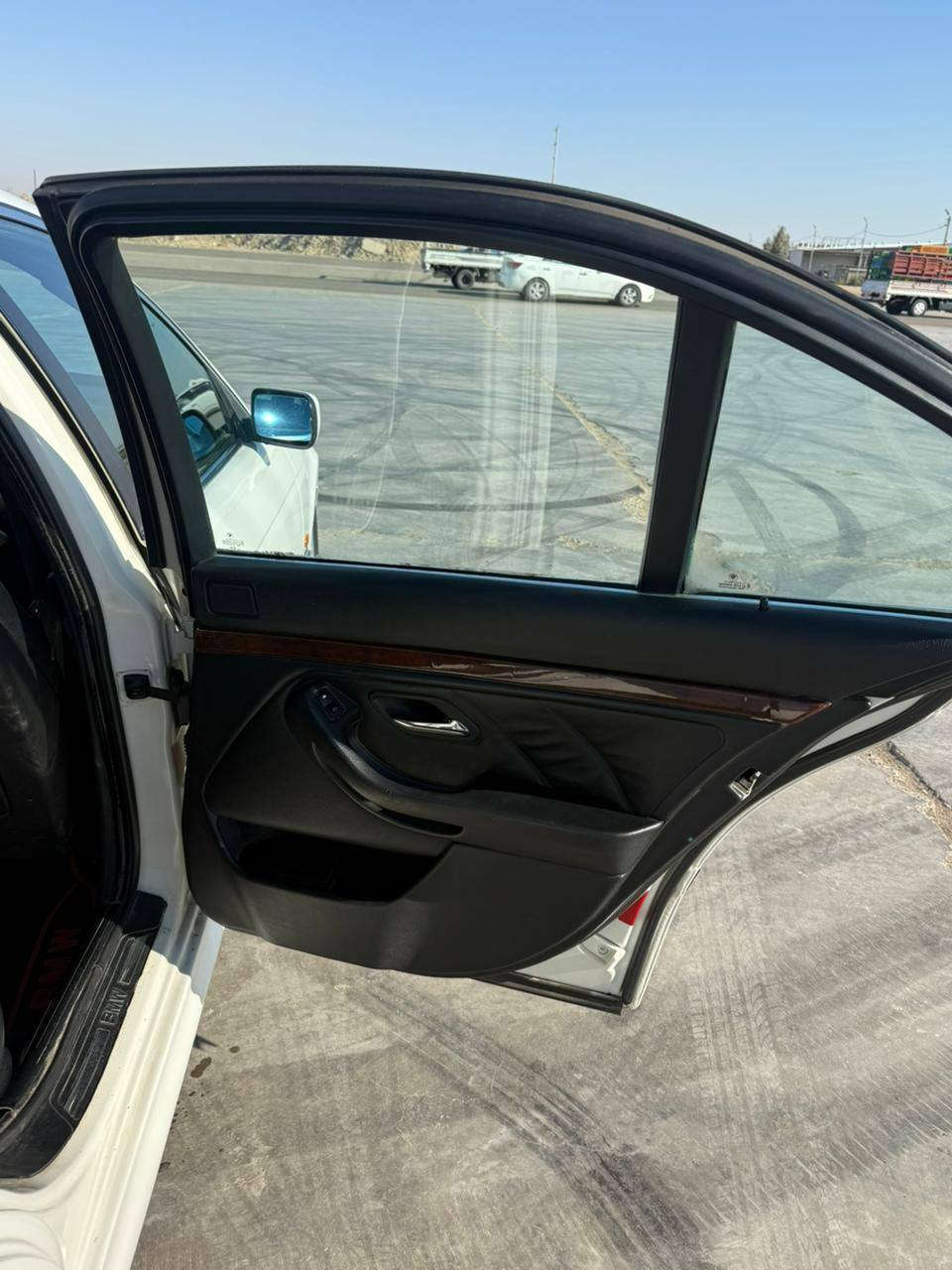 ٥٢٨ تك فانوس فول موصفات موديل ٩٨ غرفته كهرباء جلد برده كهرباء استيرن كهرباء تبريد منظومة ادامه كامله وفريز جديد تخم تاير جديد شاشة كاميرا حساسات خلفيه منظومه لايت عدسات اصليه محرك جديد حاويه رقم بغداد دولي هزه جديده مكانه بغداد سعره ٩٨ بيه مجال للشراي ان شاء الله ***********
