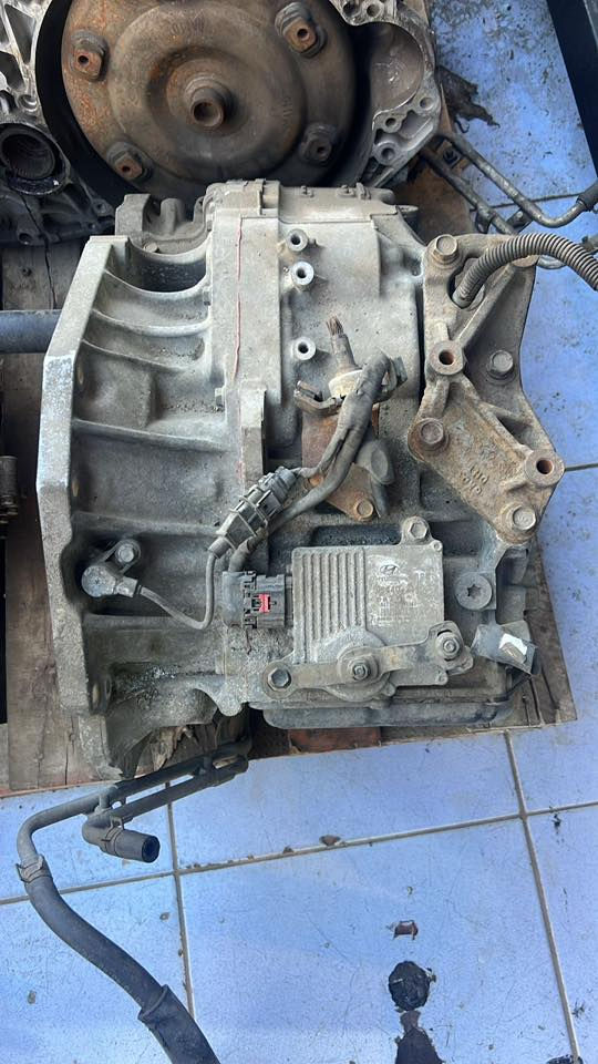 فيركروز هونداي جميع قطع غراظ يتوفر حتي مطريات موجود وبسعار منافسة جداً ***********
