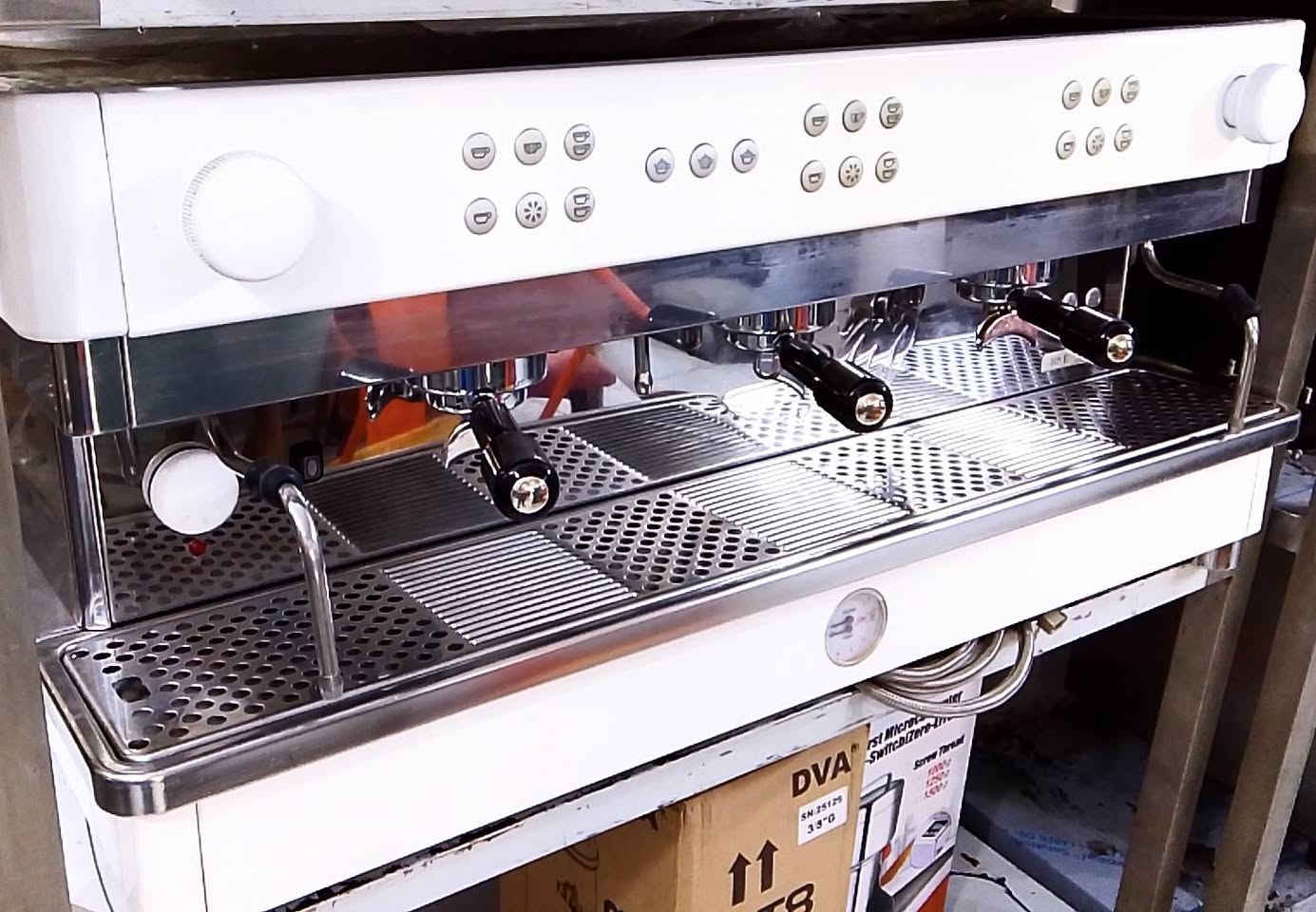 ماكينه اسبريسو سان ماركو
ايطالي اتومايتك 
٣جروب٢بخار 
ضمان سنه
للاستفسار 01225733999


**إذا كنت صاحب هذا الإعلان وتريد حذفه لأي سبب، رجاءا أرسل رسالة إلى الدعم الفني**