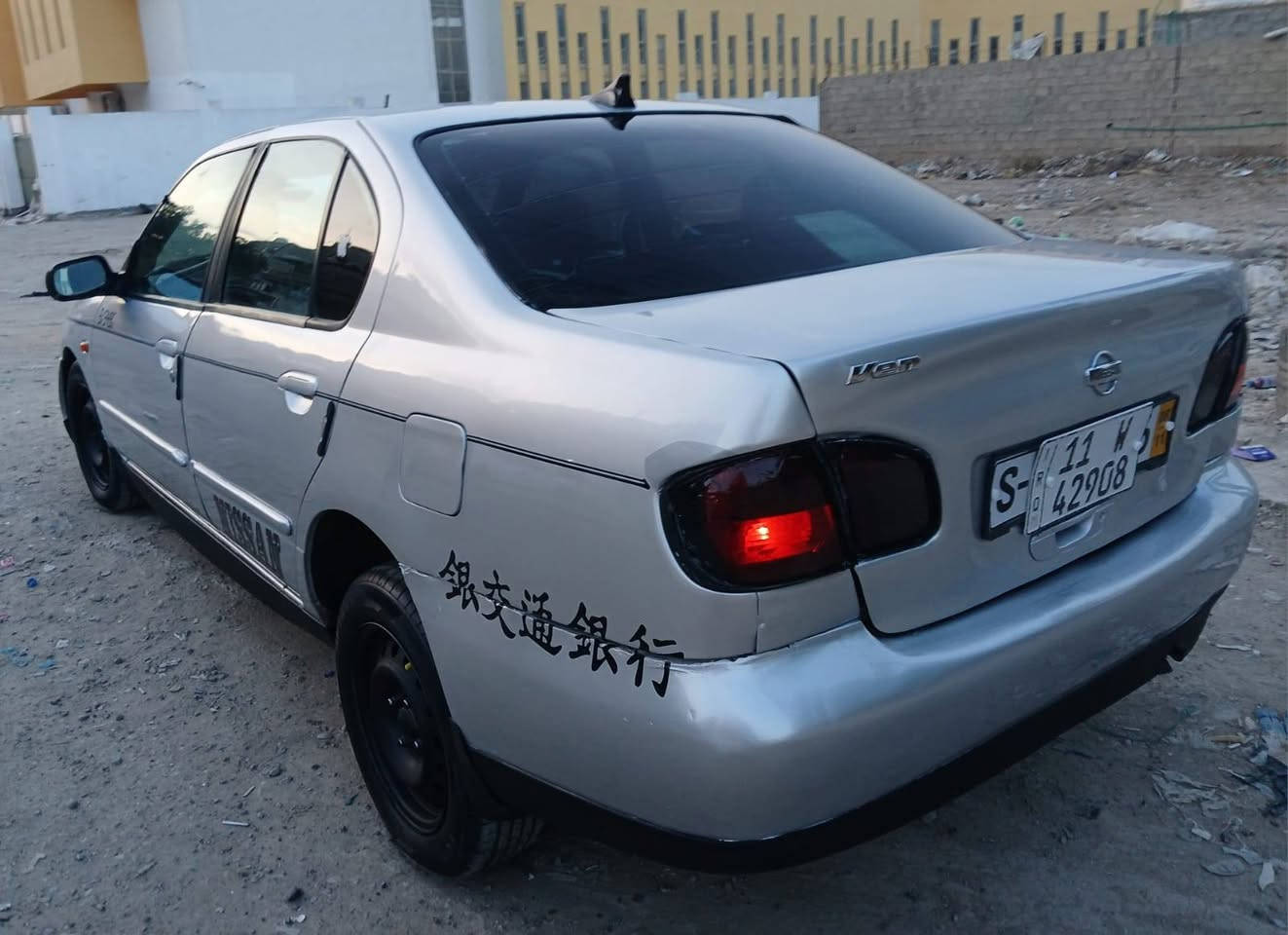 نيسان ياباني بريميرا موديل 2001 اوتوماتيك كير محرك مكفولات تدفئه تبريد تخم تاير ياباني رقم بغداد دولي لغاية 2031 هزه جديده سنويه بااسمي السعر 48 ورقه مكاني بغداد ***********
