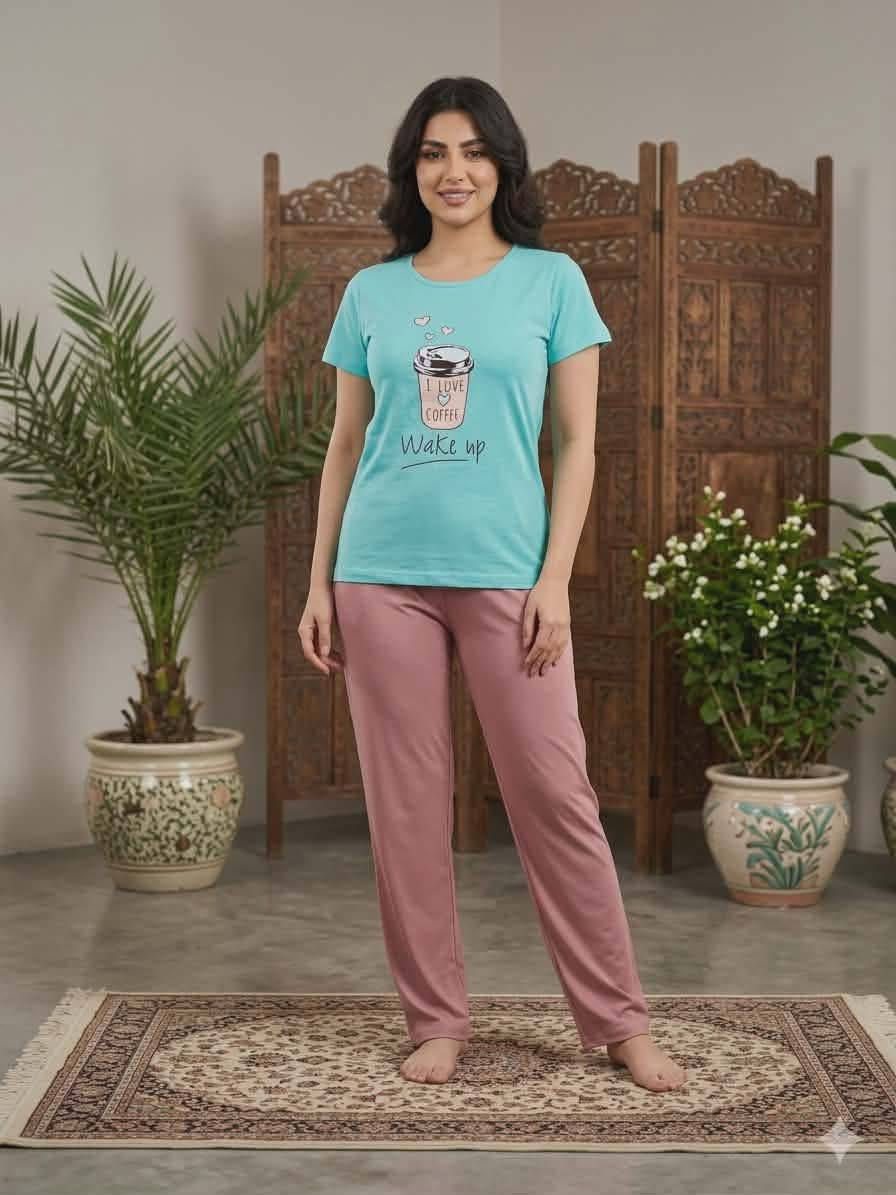 متوفر ملابس نسائيه بناتيه شي أن وباله 
البضاعه مكس 50 قطعه شي أن وتقريبا 80 قطعه باله بجامعة وتشيرت كله نسائي بناتي وفساتين عدد 13 ضلعه وحده للتواصل واتساب ***********
