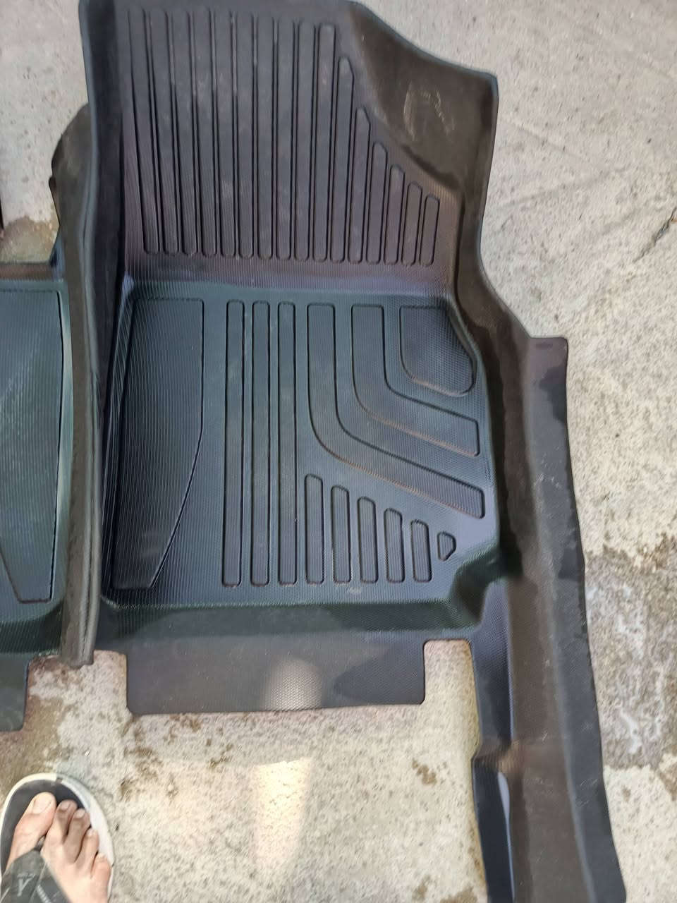 السلام عليكم ورحمة الله وبركاتة
ارضيات BYD Destroyer ديستروير حوضيات قياسات مظبوطه 100٪ مشتريهن 100الف 
سعرهن 75الف 
وكفرات يدات وقبق بانزين وكهرباء ومري دستروير 
وتغليف كشنات جلد شامو Byd cl5 ويرهن Byd qin plus جدد مامستخدمات ابد 
سعرهن 60الف 
مكاني ناصريه الأسكان الصناعي للاتصال: «***********»
