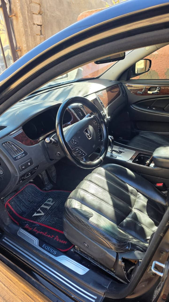 جنسزز اكيوس  ادوات اعلى فئه بل جنسز كصه جنطه سياره جاهزه  vipمن كلشي كشنات خلفي امامي تدفئه تبريد اربع كشنات كهرباء لايت زنون مكينه 6 سلندر رقم اربيل متوم طبق الأصل مكان سياره بصره سعر 60 
***********
