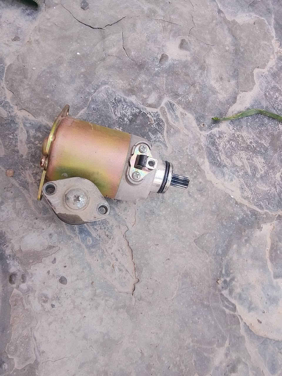 غراض كامكو للبيع 
كفر تبريد كامل ب20
سلف ب10
كور هوه  كامل هوه ولفاته وعصافيره ب30
مكاني قلعة سكر حي العسكري شارع الصب 
***********
