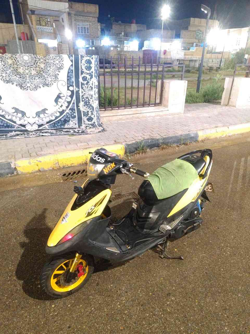دراجه ماكس مكفوله مفتوحه بوشه 55 والباقي كله بلاد كفاله عامه وكهربائيات كله شغاله سلف هندر السعر 500 وبيها مجال قليل متواجد خاص مكاني كوت واسط طشاش


**إذا كنت صاحب هذا الإعلان وتريد حذفه لأي سبب، رجاءا أرسل رسالة إلى الدعم الفني**