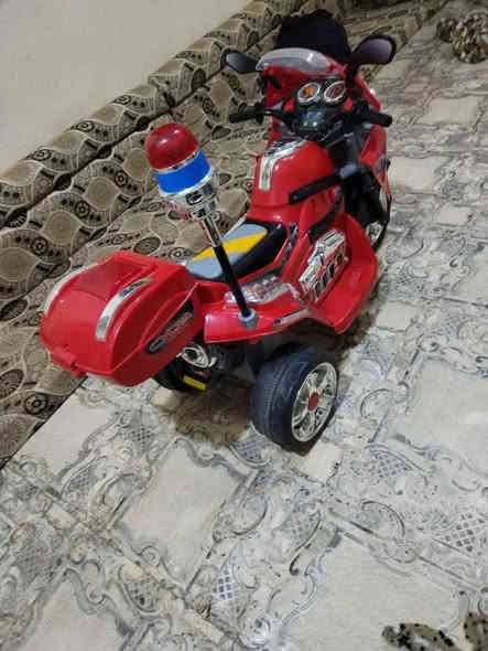 .. دراجه للبيع ..  دراجه شحن اطفال باله اخو الجديد بطارية وشاحنة جديده السعر 100 العنوان البصرة الجبيلة شارع السايلو قرب كرفان المختار *********** شط العرب
