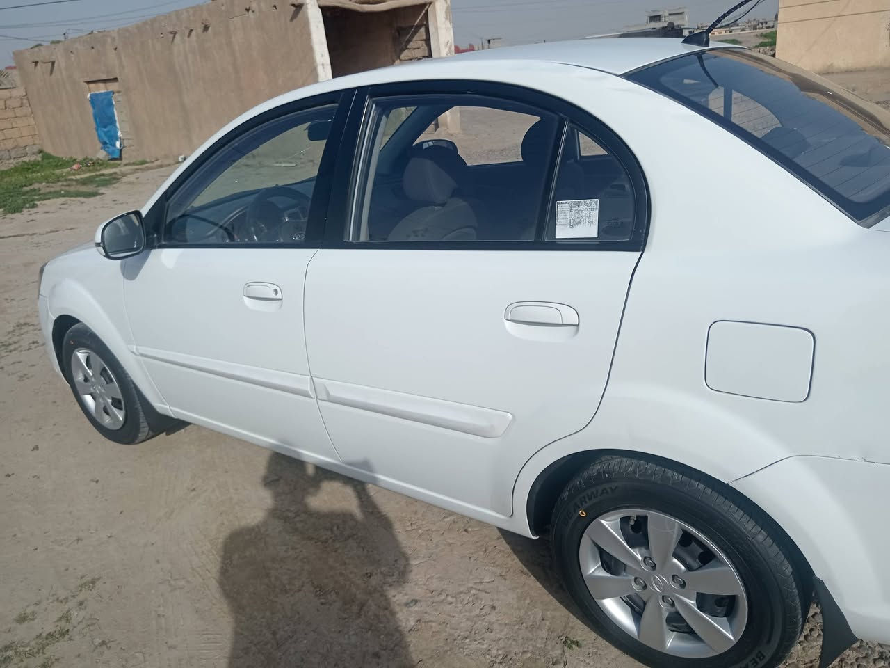 كيا ريو موديل ١١ رقم سليمانيه سنويه جديده فول ماشيه ١٥٠ فول اتوماتيك تحكمات اشاير بالمري السعر ٨٣ وبيه مجال رقم الموبايل *********** العنوان الشرقاط الساحل الايسر قريه شاطي الجدر
