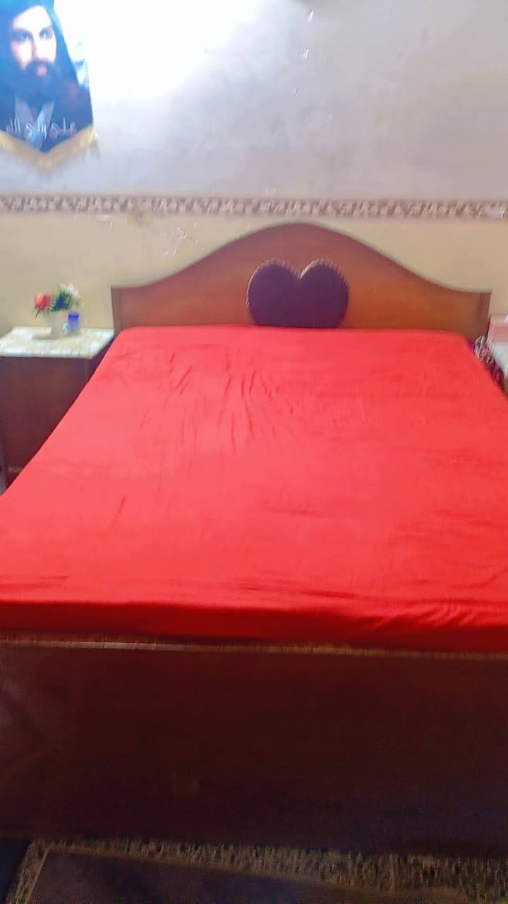 سلام عليكم غرفه للبيع صاج يريد يتصل على هاذا رقم ***********
