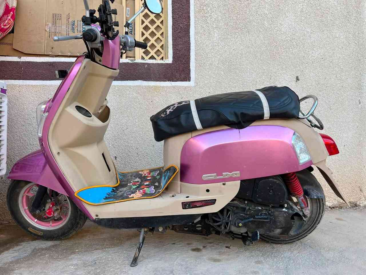بوليسي للبيع نضافه كدام عينك مكاني كربلاء يم جامعه فريحه سعر 650 وبيه مجال مبايل ***********
