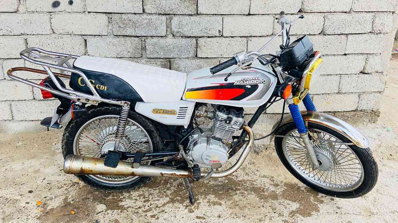 السلام عليكم
تايكر 2020وزن ثقيل 
للبيع كلو شغال مكاني كياره 
***********
