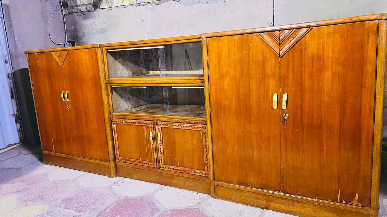 بوفيه نضد تسكام للبيع  ام المعرض ثگيله جدا قياس ٣ امتار السعر ٢٥٠ تفاصيل علرقم ***********  بي واتساب مكاني بلكفل

