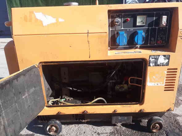 للبيع كامه كاتم خمسه كيفي اخت الجديده ما مفتوح بيه لو برغي المكان بغداد التاجي السعر  550
***********
***********
