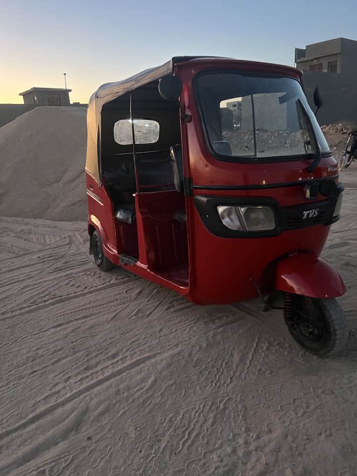 سلام عليكم ورحمة الله وبركاته عندي تك تك تفي اس موديل ٢٠٢٠. مكينه مال واحد وعشرين تكتك مصبوغه جماليه بيه دوسات معمره خير من الله سعر ٢٩٠٠ ملينين وتسع مائه بيه مجال حك جيه رقم ***********
