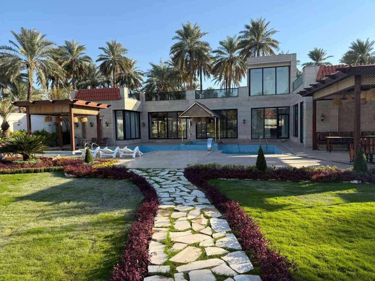 سلام عليكم يوجد لدينا مزارع اليجار في البوعيثة بسعر ***********مناسب موثقة بتطبيق اجرلي ا التواصل وتصلح المناسبات مي حار
