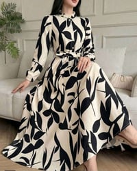 فستان قميص • قصة A-line • أكمام طويلة