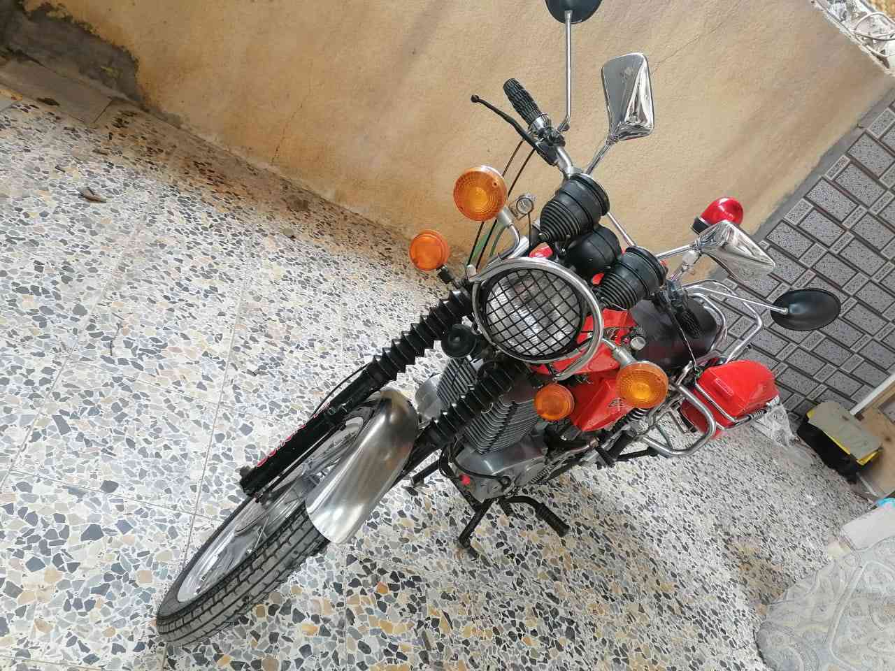 السلام عليكم دراجه 82 سنويه ورقم انكليزي ميسان دراجه جاهزه ما بيها اي نقص ولا ليحم سايس 5 تجفيت جديد تحويل ثاني يوم سعر ( 5 ملايين ) مكان دراجه ميسان 
***********
