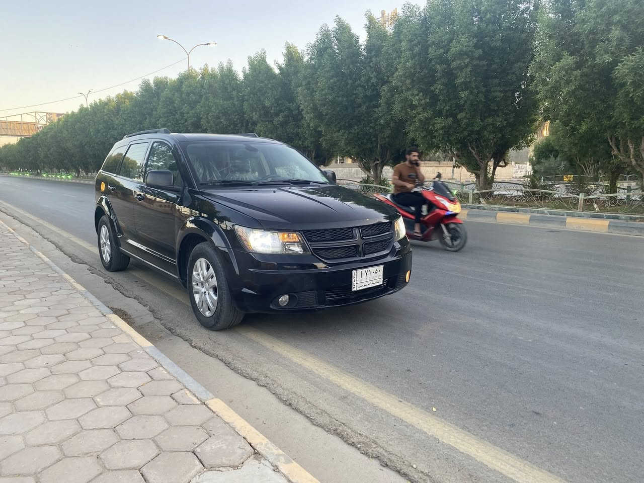 السلام عليكم للبيع او المراوس دوج جورني ٢٠٢٠ اربعه سلندر ٧راكب سياره حلوه وجاهزه مابها كل نقص منظومة زنون حادث خفيف فقط جاملغ وبداية البنيد رقم قادسيه مكان السياره بالكوت السعر ١٤٥ وبيها مجال للاستفسار الاتصال على الرقم ***********
