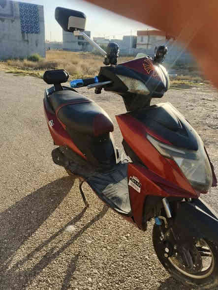 دراجة سكنس شحن لايتات شغالة بطاريات جدد ستعمال قليل السعر 450 الف ✅
العنوان ديالى شهربان حي العسكري
الاتصال *********** ❤
