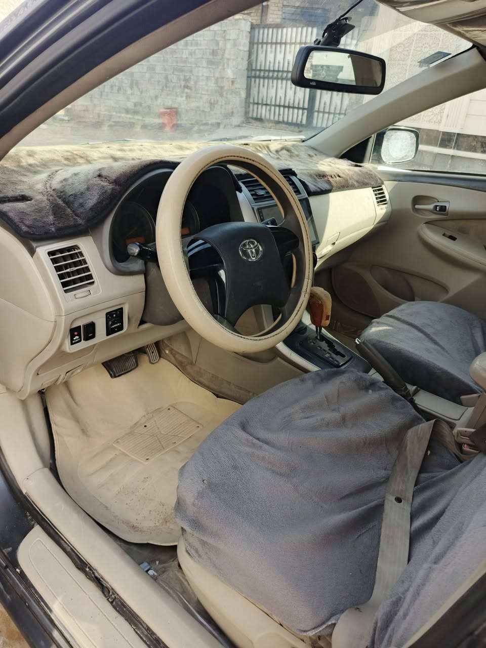 السلام عليكم كورلا 2008 محدثه 13 وارد خليجي حادثها بالعراق بجم يعني 3 قطع صبغ فقط بدون تبديل جاملغات الاماميه والبنيد صبغ باقي مواصفات الخليجي معروفه سياره نضيفه وكاعده محرك وكير مكفوله مكان السياره فلوجه السعر 90 ورقه وبيها مجال السياره بيها سونار الي يحب يشوفه خاص للاستفسار /***********
