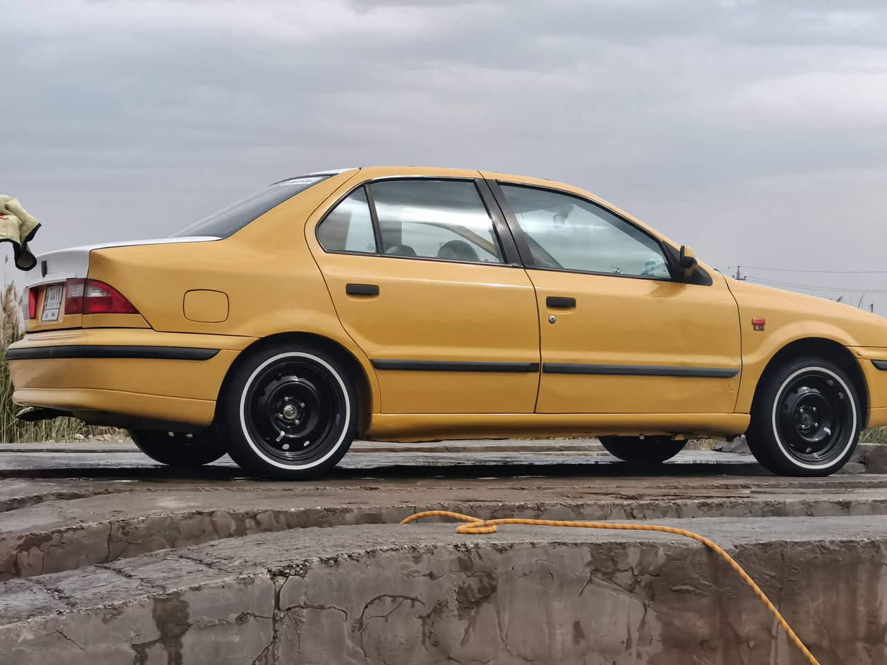 سمند 2012 رقم بغداد مكفوله كفاله عامه بيها بس الدوسات صبغ مصفره هيئه وغرامات جاهزه من كل النواحي تخم تاير حداديه جديده تبريد ثلج
مكان السياره واسط الكوت مركز مدينه 
السعر 43 وبيها مجال قليل
***********
