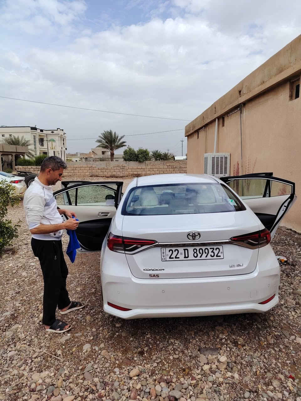 السلام عليكم كورلا للبيع موديل 2023 ماشيه 70 جديد السعر 170وبي مجال للطيبين المكان القيارة قرية الحاج علي رقم ***********
