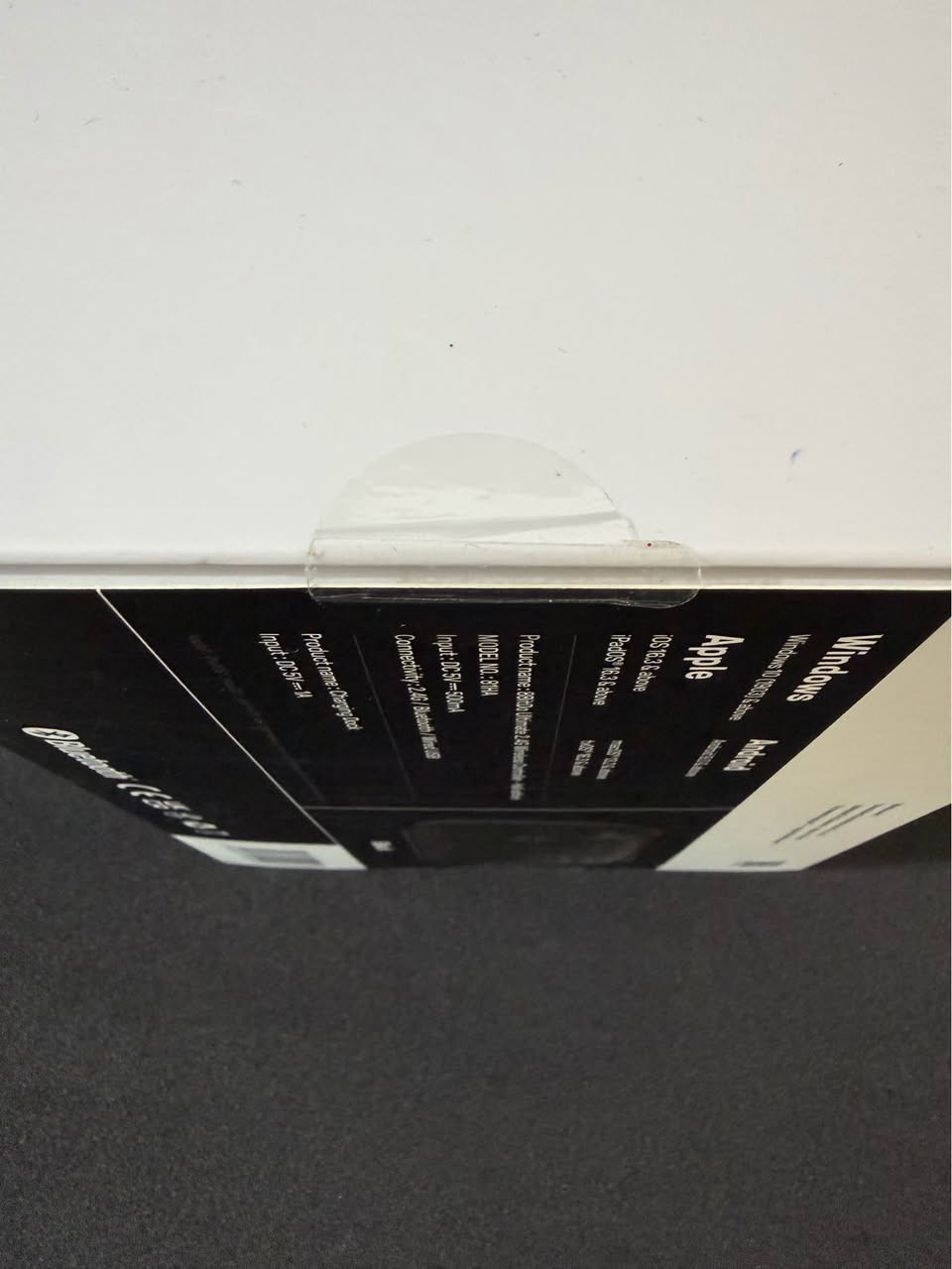 8BitDo Ultimate 2.4G ،جوستك ماركة

جديدة لوك كبس شركة 

أنظمة التشغيل: يعمل بشكل أساسي مع Windows (10 فأعلى)، Android (9.0 فأعلى)، وSteamOS (لجهاز Steam Deck)

أجهزة Apple: يدعم أيضاً أجهزة iPhone وiPad وmacOS وApple TV

مزودة بمستشعرات "Hall Effect" التي تستخدم المغناطيس لمنع مشكلة "الانحراف" (Stick Drift) وتوفير دقة أكبر وعمر أطول

قاعدة شحن ذكية: يأتي مع قاعدة شحن مدمجة؛ حيث يعمل الجهاز تلقائياً عند رفعه منها وينطفئ عند وضعه للشحن

أزرار خلفية إضافية: يحتوي على زرين خلفيين (Back Paddles) يمكن برمجتهما لتنفيذ مهام معينة أو "ماكرو

برنامج Ultimate Software: يتيح لك تخصيص حساسية العصي والمحركات، وإعادة تعيين الأزرار عبر تطبيق على الكمبيوتر

عمر البطارية: تدوم حوالي 15 ساعة من اللعب المتواصل وتستغرق ساعتين إلى ثلاث ساعات للشحن الكامل

طرق الاتصال: يدعم الاتصال اللاسلكي السريع عبر قطعة USB (2.4G) المرفقة، أو الاتصال السلكي عبر كابل USB-C

السعر 40 الف مع التوصيل كل العراق 🚚

للحجز والاستفسار مراسلة الصفحة 

رابط واتساب مباشر الي يريد يراسلني 👇

https://wa.me/message/ANGQMMLUZKO4C1 بغداد, العراق


**إذا كنت صاحب هذا الإعلان وتريد حذفه لأي سبب، رجاءا أرسل رسالة إلى الدعم الفني**