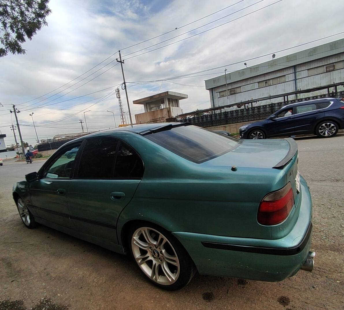 BMW E39 V6 525ii  2002

مكينه 525i ده بل ديجيتال گێر ئۆتوماتیک و عادی 
لایت ئەلقە وئاوێنە کارەبی
دعمی و لایت و دیفیوزەر M
 سوکان کارەبای تحديد سورعە و ڤۆلیۆم 
3شاشە 
مه نه فیستی ئه سلی خوی له گه له ابراهيم خليل
دعامی بۆ دعامی بەشەرت لێدرانی نییە 
بێدەعم و ليدران هەموو گیانی بە شەرت 
دەعم و لێدران و موس و براوە بەشەرت 
 ویل 18 دوسایز M
گێر و مەكينە و ئەکسل و تەقە و رەقەودزیاری و قەرداریی و مالی مەدەنی بەشەرت
  سعری (44) وەرەقە و مەجالێکی برایانە گۆرینەوەش دەکەم بەسەیارەیەک بە دلم بێت أربيل, العراق


**إذا كنت صاحب هذا الإعلان وتريد حذفه لأي سبب، رجاءا أرسل رسالة إلى الدعم الفني**