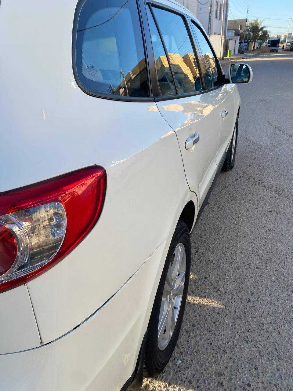 السلام عليكم سنتافي ٢٠١١ خليجي رقم بغداد فوال مواصفات ٦سلندر ٧ راكب السياره فوال فوال فتحه بلقمار ثلاث بصمات  بيه بنيد وجاملغ مبدال اصلي نفس لون وصبغ قطعتين يعني ٤ قطع   ترهم مروس بأقل منه   سعرها ١٤٠. رقم ***********
