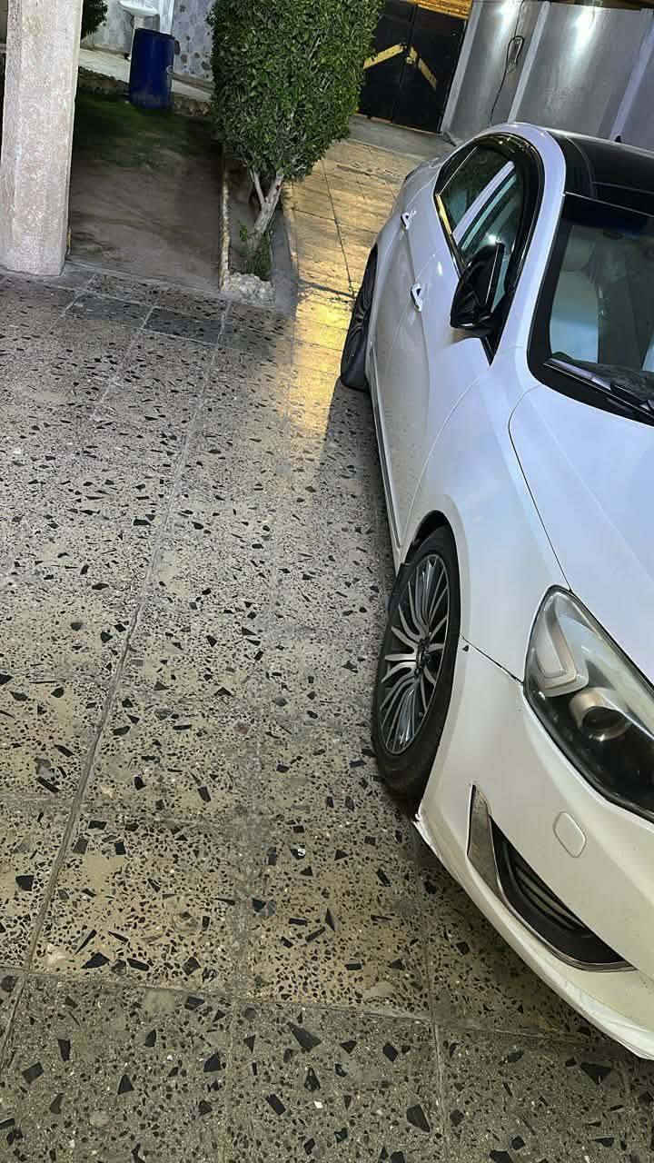 سلام عليكم كادنزا ٢٠١٤ خليجي لون ابيض صدفي فول موصفات سياره حلوه بيع او مراوس حسب القناعه *********** مكاني الرمادي سعر ١٤٧ كلشي ذاكرلك الفول موصفات معروف ملكي
