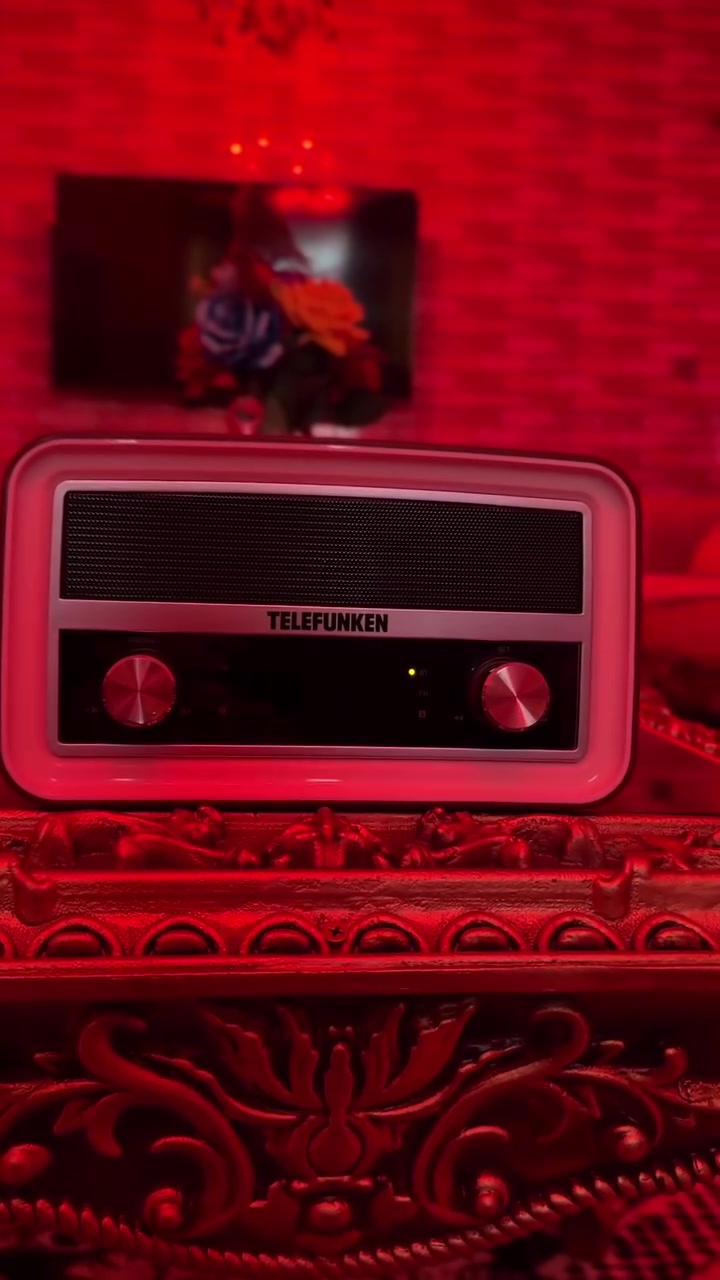 سلام عليكم شباب سبيكر TELEFUNKEN للبيع كهرباء


**إذا كنت صاحب هذا الإعلان وتريد حذفه لأي سبب، رجاءا أرسل رسالة إلى الدعم الفني**